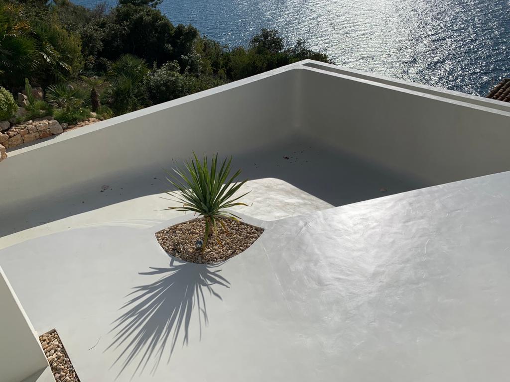 Revestimiento piscina microcemento blanco — image 1